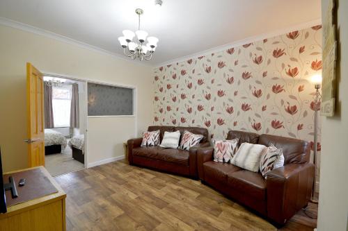 Picture of Brightwater, Spacious Modern Ground Floor Apartment, For Up To 6 Guests
