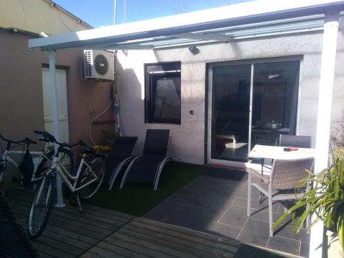 Facilities, Studios - Bord de Plage near Le riad