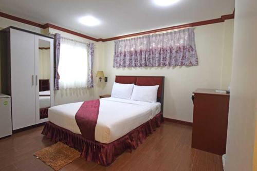 Bluebird Inn Pattaya photo