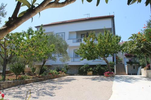  Apartments with a parking space Tkon, Pasman - 6217, Pension in Tkon