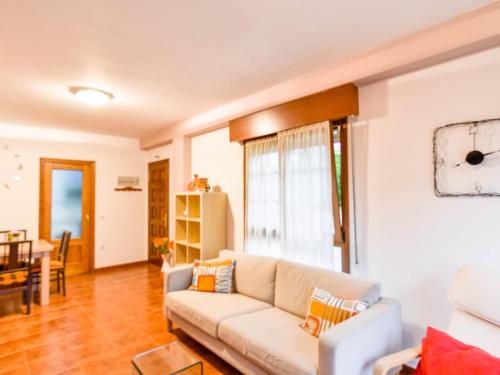  Coqueta y luminosa casa con jardín in Galizano