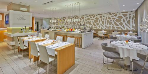 Hotel NH Collection Villa de Bilbao