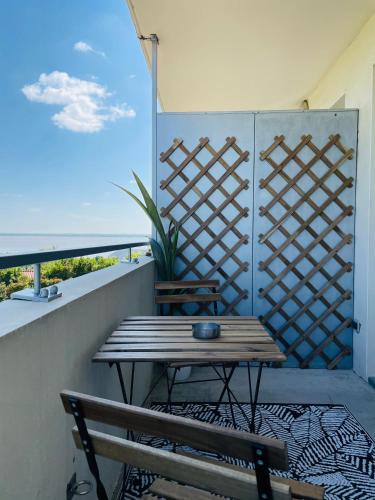 Appartement T2 avec balcon, lumineux, au calme.