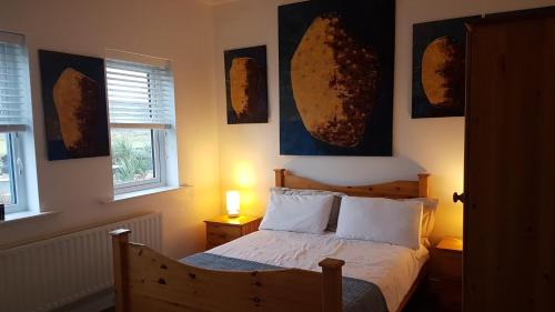 Malin Head SolasTobann ArtHouse Room 1 En-suite