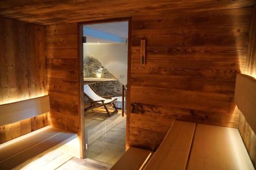 桑拿, Pensione Albergo Diffuso Ceaglio Valle Maira in 卡諾西奧
