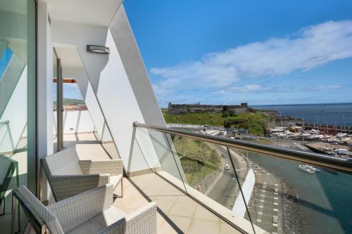 ระเบียง/ชานเรือน, Angra Marina Hotel in อันกรา โด เฮโรซโม