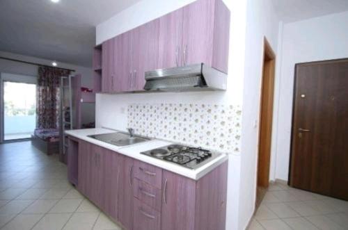 Sea View Marina Apartment Vlore in Влёра