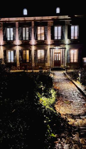 Villa Belle Époque à 500m de la cathédrale & les marais de Bourges gîte à louer Bois de Bouard