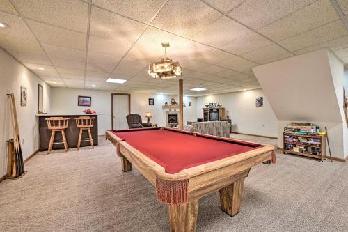 Inviting Lake Vue Lodge Home with Fire Pit and Deck in Lewiston, USA