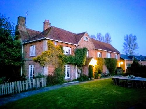 Bridge Farmhouse