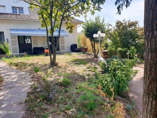 Maison de 2 chambres avec terrasse amenagee et wifi a Argenteuil - Location saisonnière - Argenteuil