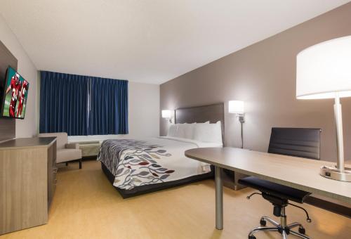 Red Roof Inn Lawrenceburg - image 2