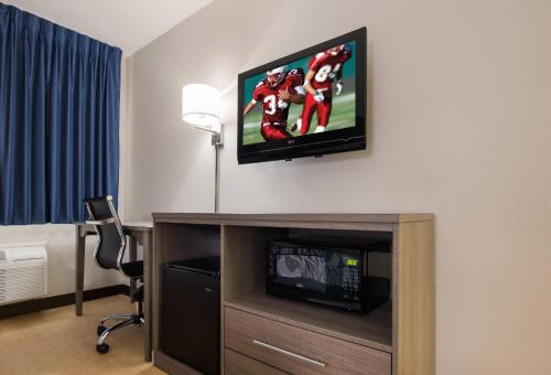 Red Roof Inn Lawrenceburg - image 9