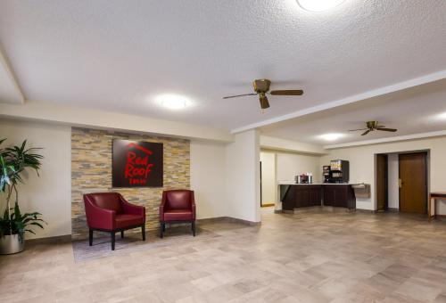 Red Roof Inn Lawrenceburg - image 3