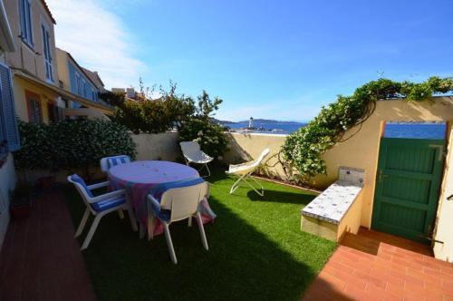 4 PINETA - Quadrilocale a due passi dalla spiaggia di Porto Faro gîte à louer Torpedini Padula