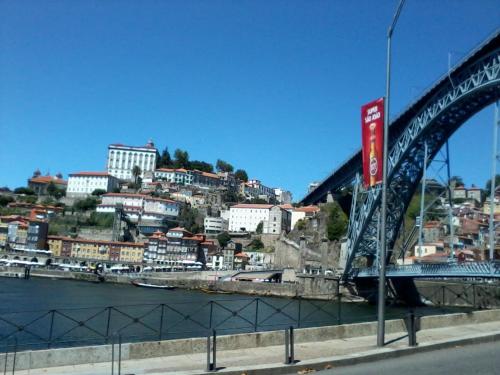  Yellow House in Senhora da Hora