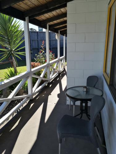 Kert, Accommodation Te Puna in Te Puna
