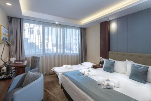 Deluxe Double or Twin Room