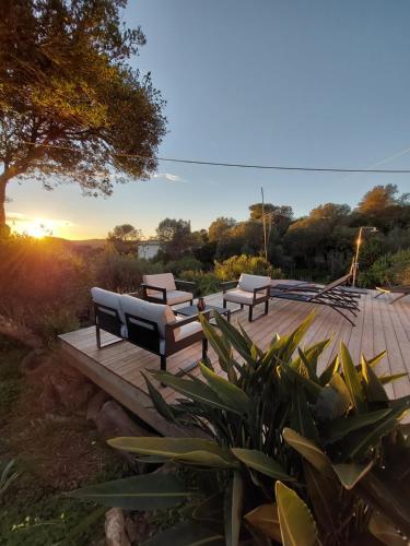 LA TERRASSE DES LAURIERS SUR L'ÎLE DU LEVANT - Apartment - Île du Levant