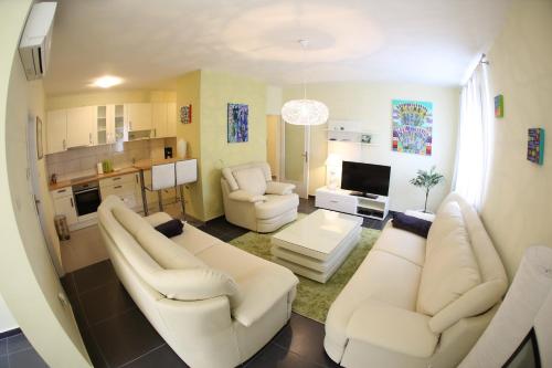 Apartment Zubčić - image 4