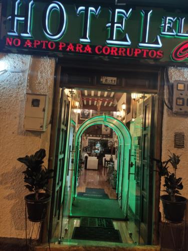 Hotel el Che No apto para corruptos in Azogues