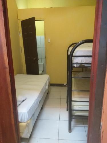 cheles hostal.