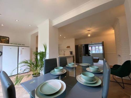 Lovely, recently refurbished four bedroom house.