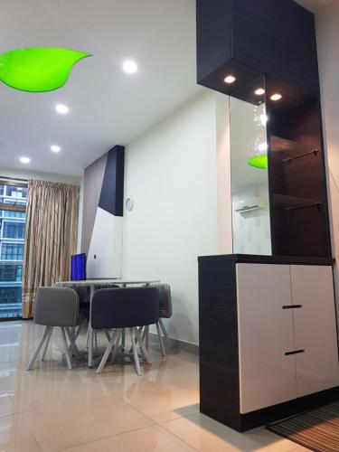 Mount Austin Palazio for 2Pax 3Pax near Topppen Jusco Tebrau