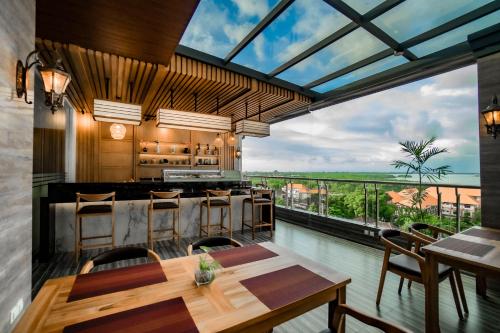 ห้องอาหาร, โรงแรมซันไรส์ อเวนตุส นูซา ดูอา (Sunrise Aventus Hotel Nusa Dua) in นูซา ดูอา