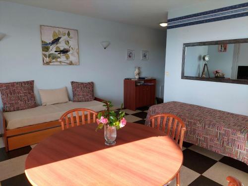 Apartment in Cornouaille near Sandy Beach, Bénodet (foto 6)