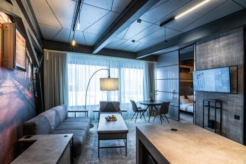 Kamarooms Business Hotel & Spa - main image