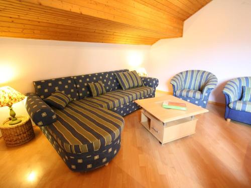 Apartment in Krispl near Hiking Trails