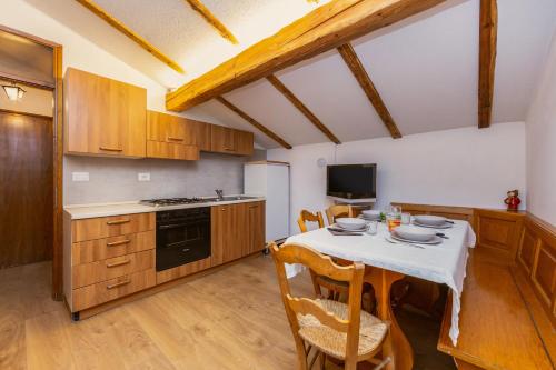 Tonadico Agritur Broch 3-Star Guesthouse restaurant