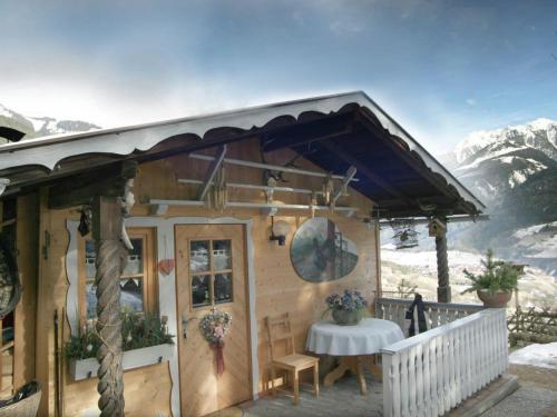 B&B Karrösten - Chalet in caroles with a nearby forest - Bed and Breakfast Karrösten