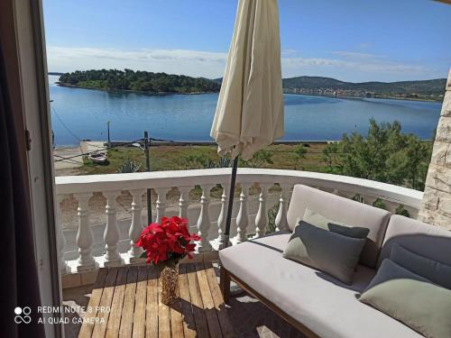 Zara Home in Pašman, Croatia - reviews, prices | Planet of Hotels