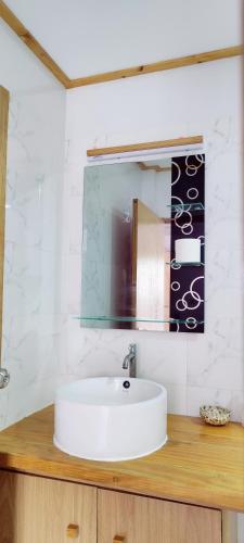 Double Room with Garden View image 1