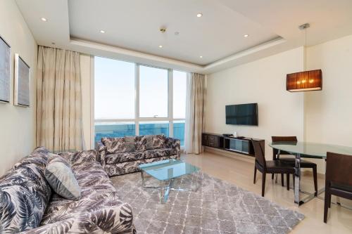 Royal Club By RVHR Bonnington Residential Tower - JLT - image 14
