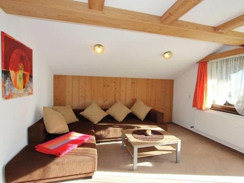 Splendid Apartment in Fugen near Ski Area