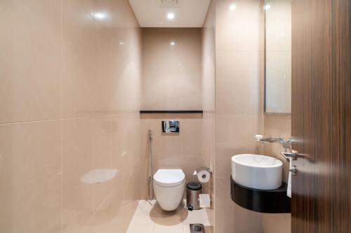 Royal Club By RVHR Bonnington Residential Tower - JLT - image 11