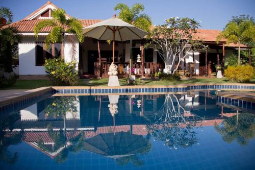 Banburi Villa - 4 Bedroom Private Pool Villa, Krabi