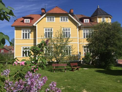 . STF Tre Björnar B&B
