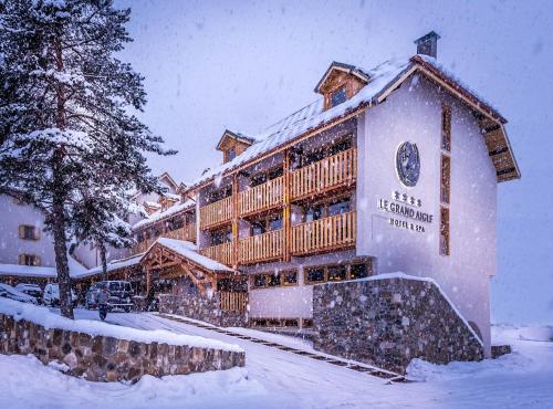 La Salle Les Alpes Hotels