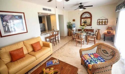 Beachfront Condo, Incredible Balcony View @ Fishermens Playacar 1 in Playa del Carmen, Mexico