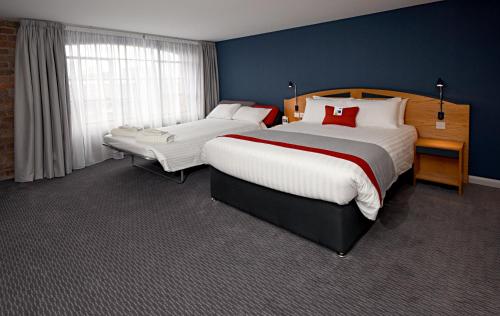 Holiday Inn Express Liverpool - Royal Albert Dock