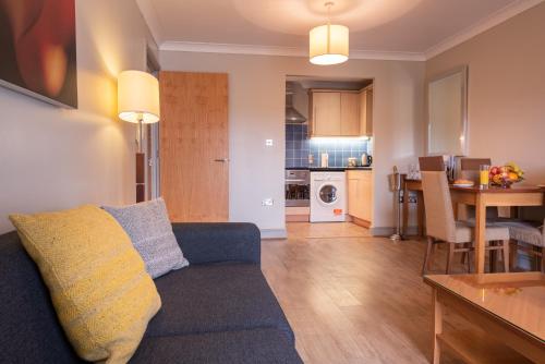 PREMIER SUITES Bristol Redcliffe - image 8