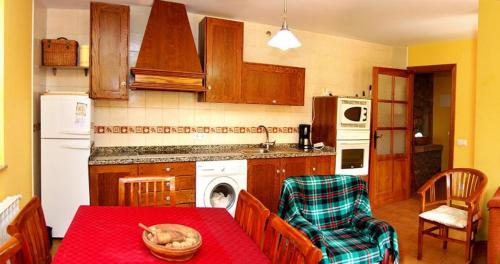 virtuve, Casa Rural Las Verdes l y II in Quintanilla de Babia