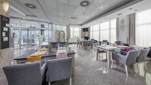 餐廳, 佐夫克薩格勒布酒店 (Hotel Zovko Zagreb) in 馬克西米爾