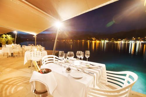 Hotel Croatia - image 8