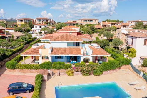 Apartments in Residence with swimming pool in Cala Girgolu