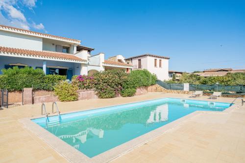 Apartments in Residence with swimming pool in Cala Girgolu